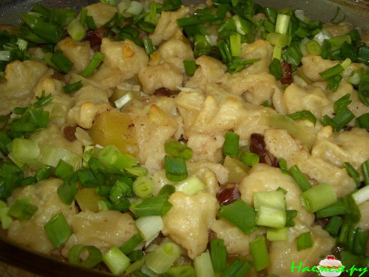 Свинина с фасолью и галушками