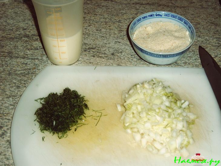 Рыбка в сухарях и сливочном соусе