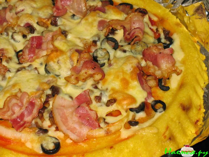 Полента-пицца