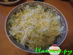 Салат с сельдереем и капустой Салат с сельдереем и капустой