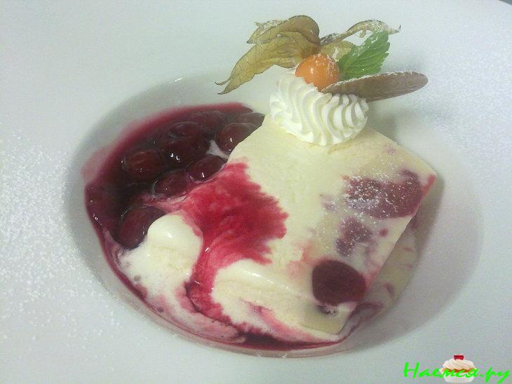 Парфе - Parfait с ягодной начинкой