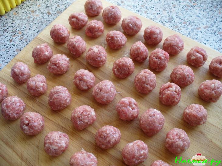 Суп с ржаными галушками и мясными фрикадельками Суп с ржаными галушками и мясными фрикадельками