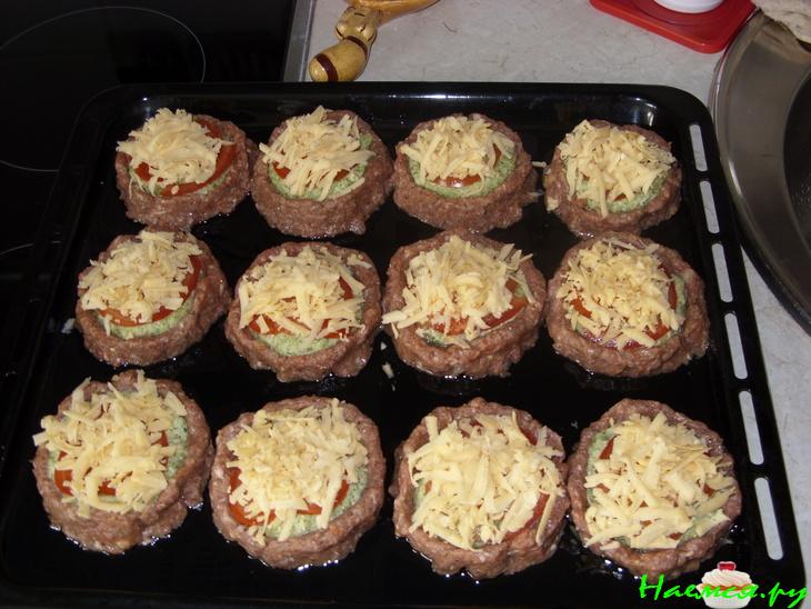 Гнезда из смешанного фарша Гнезда из смешанного фарша