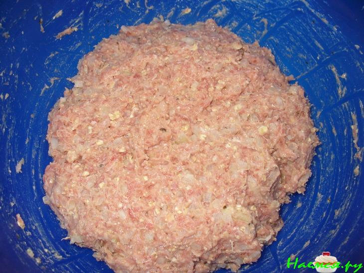 Котлеты с овсяными хлопьями в грибном соусе