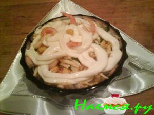 Пикантный салат из креветок и кукурузы