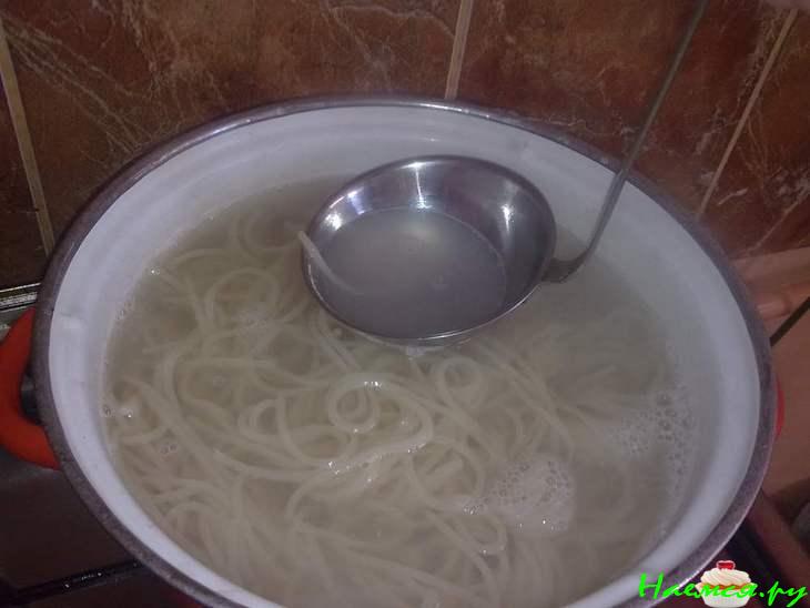 Спагетти в соусе