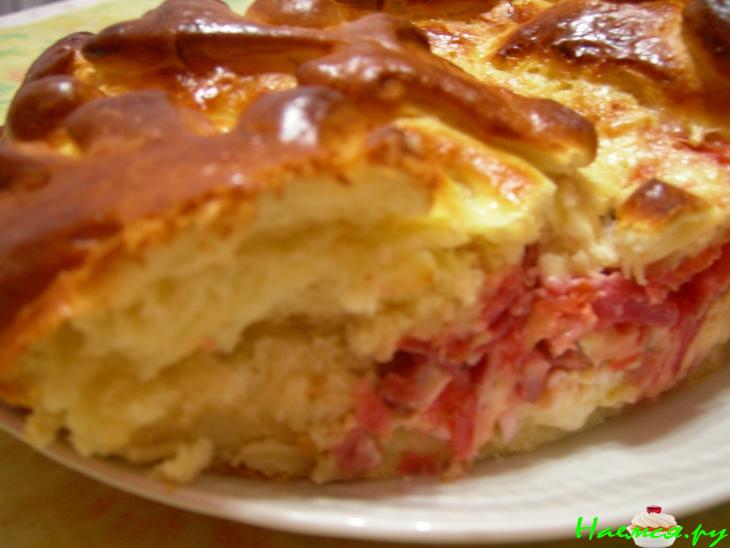 Кулебяка-пицца с многослойной начинкой