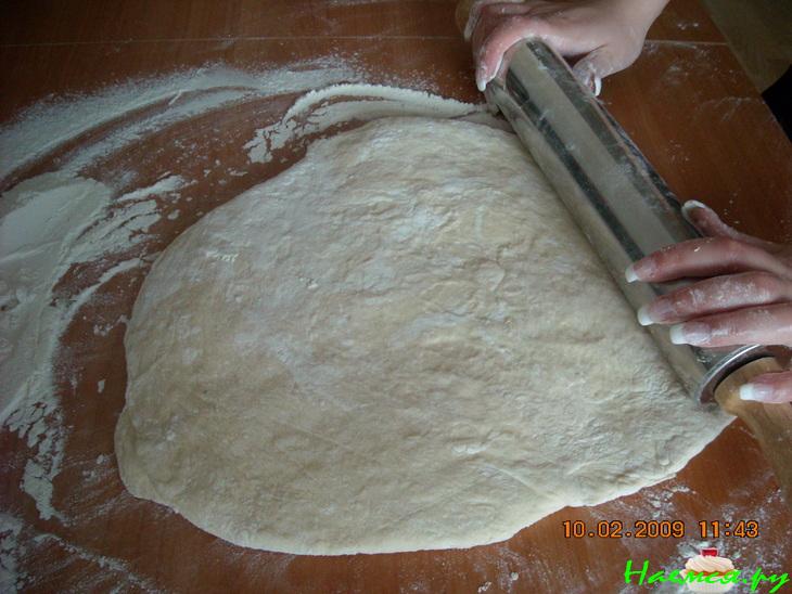 Ватрушки дрожжевые с творогом Ватрушки дрожжевые с творогом