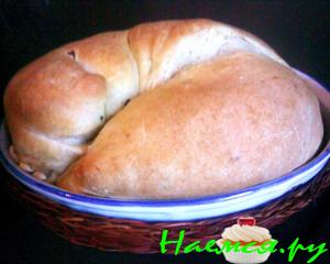 Дрожжевой пирог с болгарской брынзой и яблоками