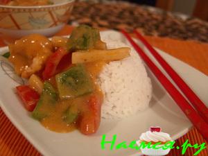 Карри с креветками и лотосом