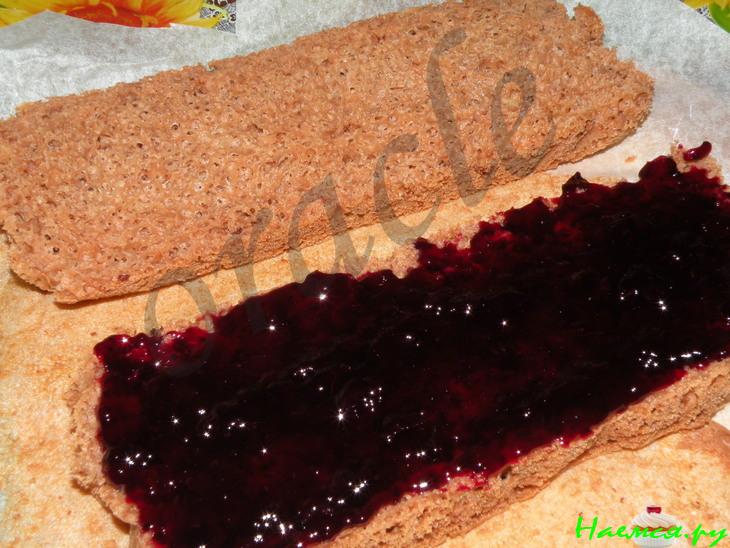 Бисквитные пирожные с джемом из черной смородины! Бисквитные пирожные с джемом из черной смородины!