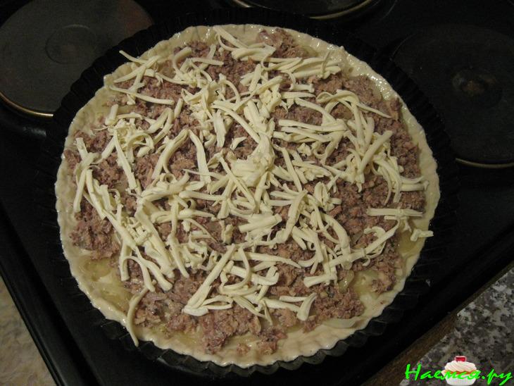 Пирог с консервированной рыбой