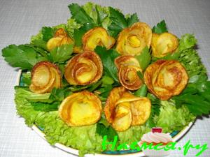 Роза из картофеля фри Роза из картофеля фри