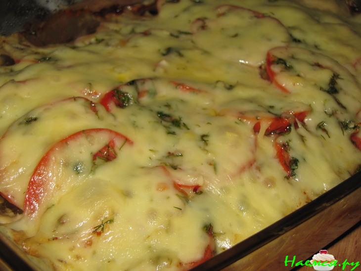 Куриная грудка, запечённая с баклажанами и помидорами