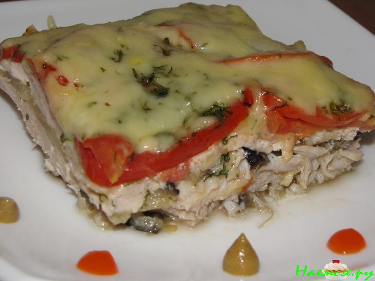 Куриная грудка, запечённая с баклажанами и помидорами