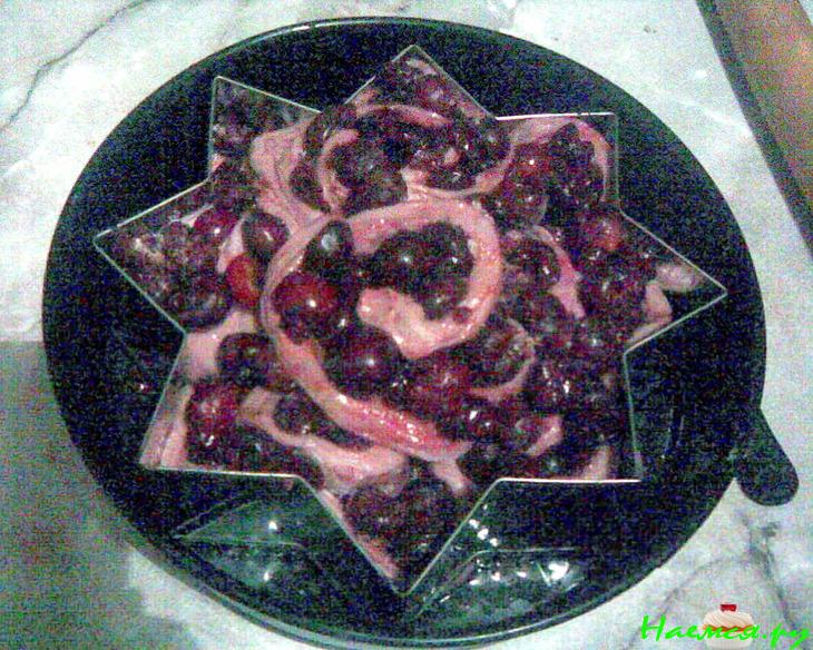 Вишневый пирог с корицей