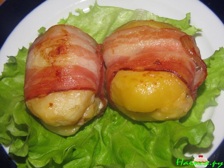 Картофель фаршированный в беконе