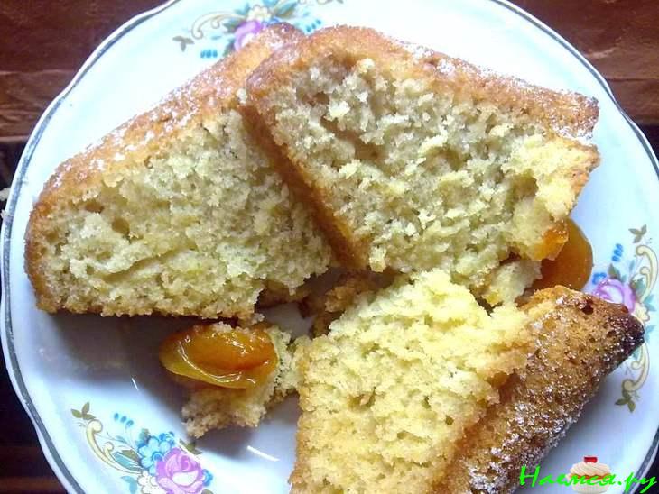 Сочный кекс с абрикосами