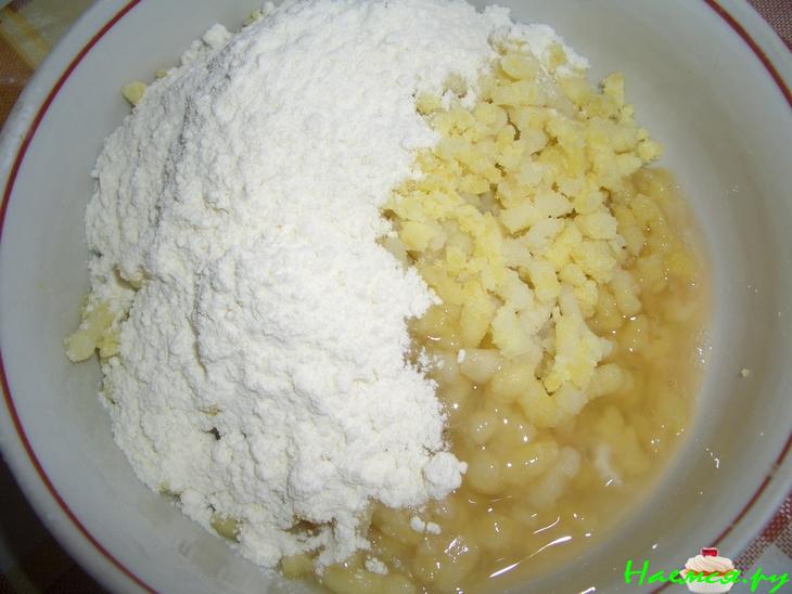 Свекольный суп с картофельной лапшой