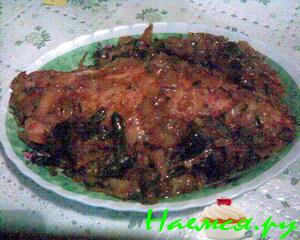 Пангасиус с капустой и грибами