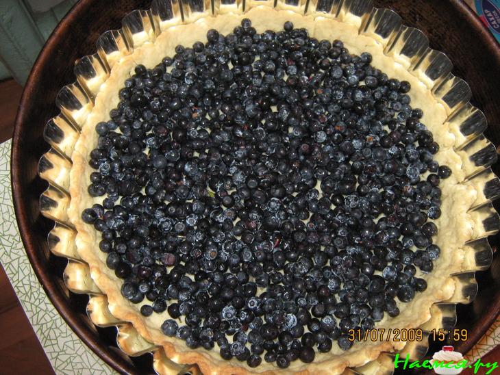 Песочный пирог с черникой