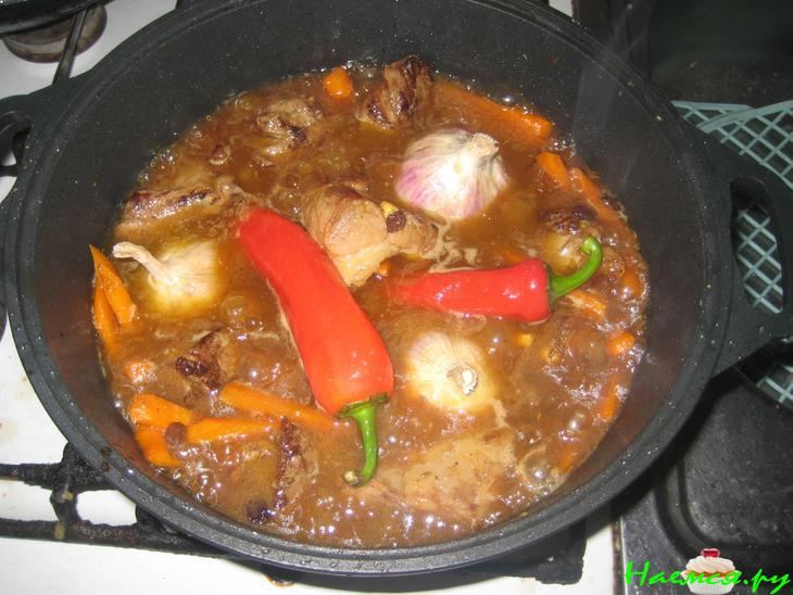 Плов шафрановый с бараниной, нутом, изюмом, барбарисом и зирой Плов шафрановый с бараниной, нутом, изюмом, барбарисом и зирой