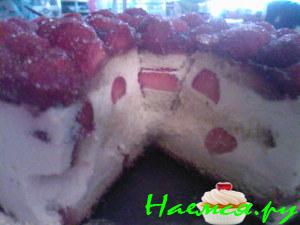 Торт "Йогуртовая клубничка"