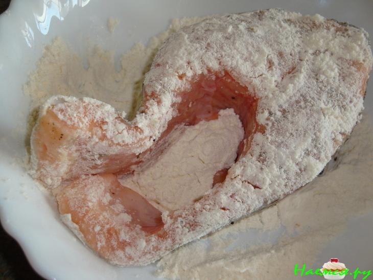 Жареная форель с ореховым соусом. Пикантно