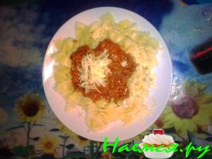 Бантики с соусом болоньезе