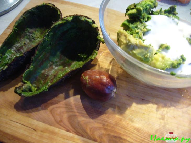 Картофельно-авокадовое пюре с карамелизированным луком