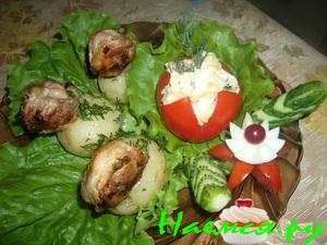 Куриные рулетики на шпажке