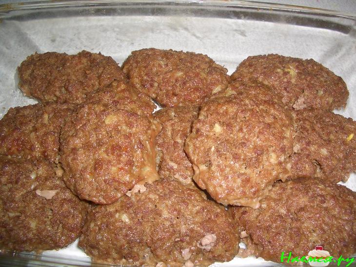 Котлеты с творогом и грибным соусом Котлеты с творогом и грибным соусом