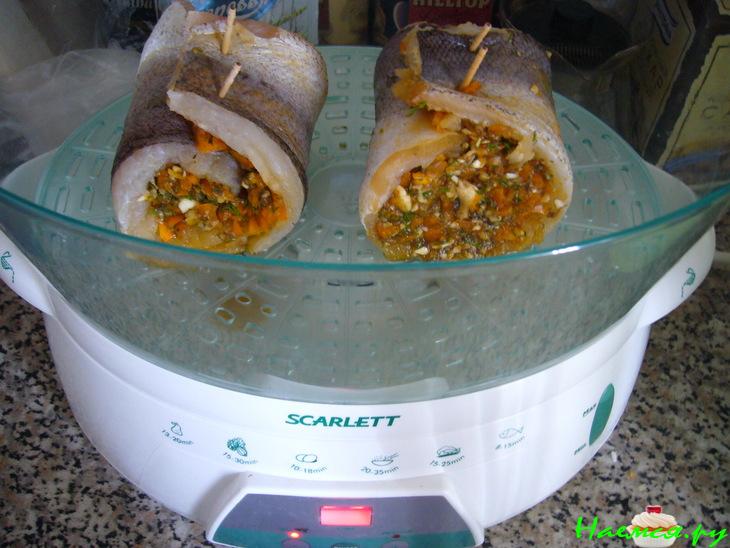 Рыбные рулеты с шампиньонами и болгарским перцем