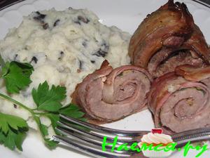 Говядина в беконе с картофельно-грибным пюре Говядина в беконе с картофельно-грибным пюре