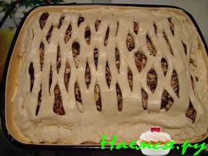 Яблочный пирог с грецкими орехами Яблочный пирог с грецкими орехами