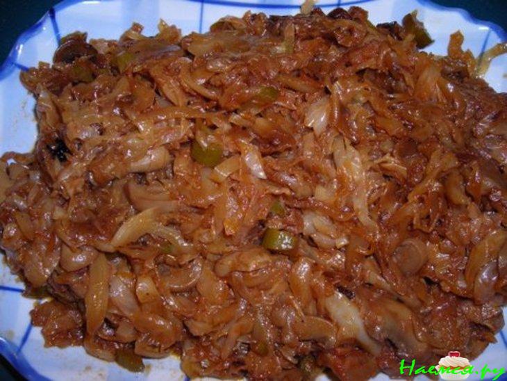 Тушенная капуста с шампиньонами