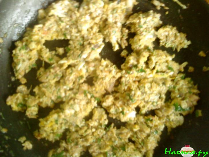 Горячие бутеры со скумбрией и яйцом Горячие бутеры со скумбрией и яйцом