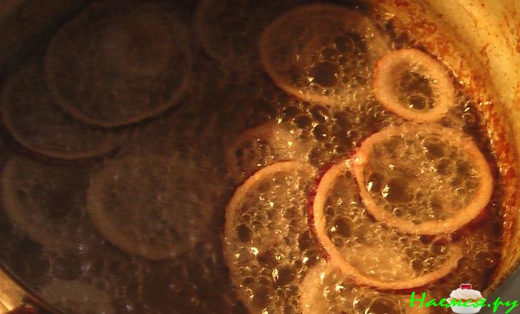 Салат с сельдереем и бужениной Салат с сельдереем и бужениной