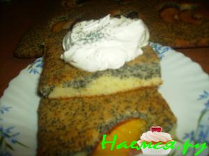 Маковый пирог с персиками