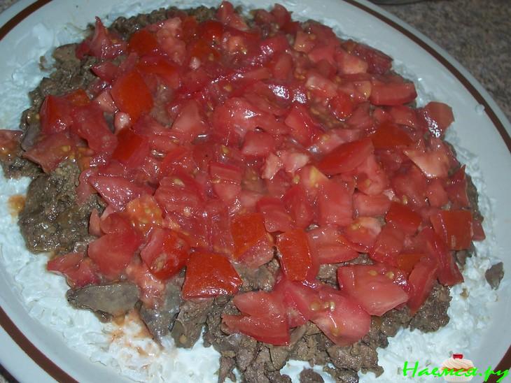 Салат "Футбольный мяч" с рисом и печенкой