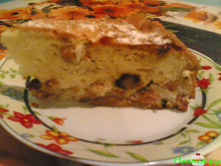 Яблочный пирог с финиками и орехами Яблочный пирог с финиками и орехами