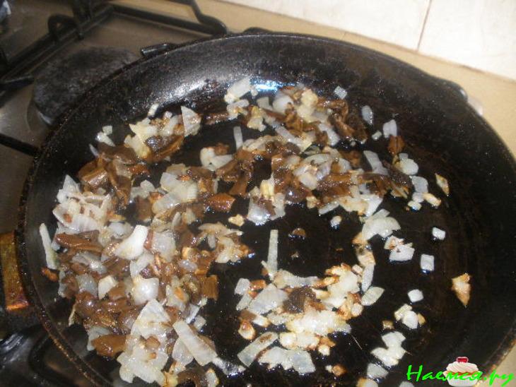 Курица, фаршированная гречкой с грибами