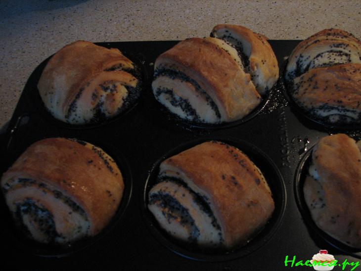 Маковые и коричные булочки