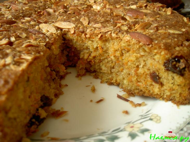 Морковный кекс с изюмом и кокосовой стружкой