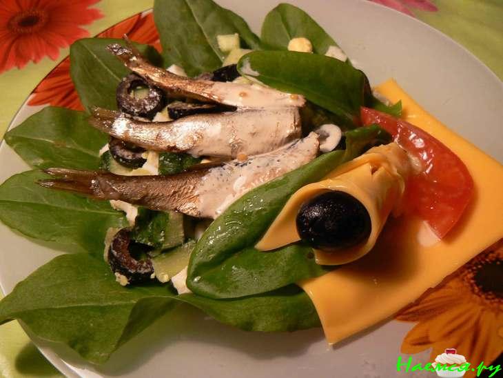 Салат "Рыбка в постельке"