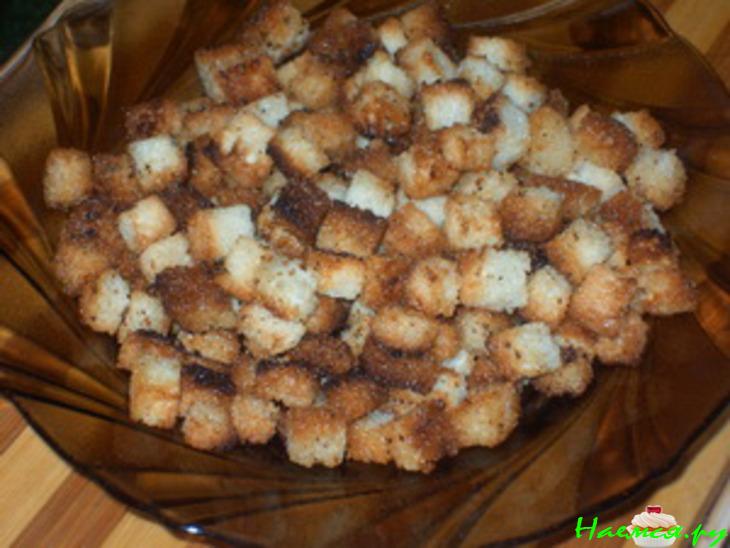 Суп "Фасолево-грибной с гренками"