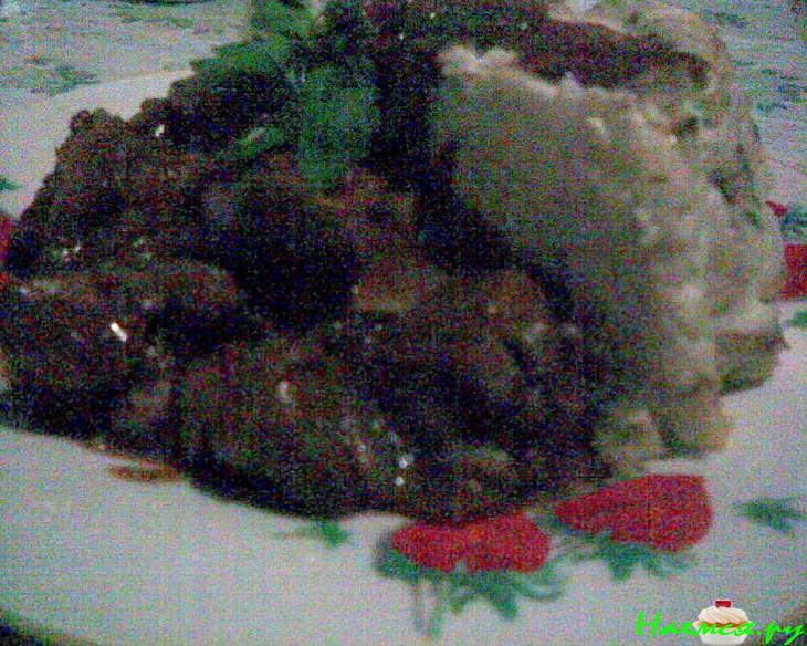 Пряная куриная печеночка с кетчупом и коньяком