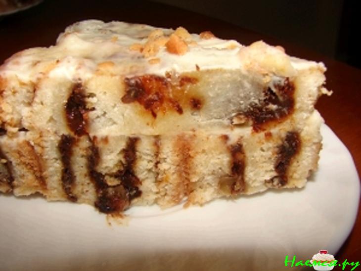 Рулет с сухофруктами и тортик из него