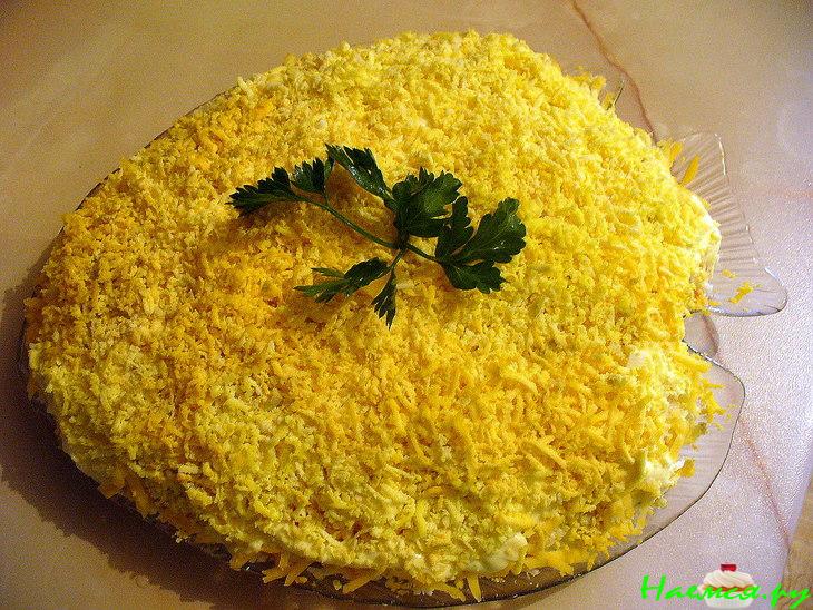 Салат "Одуванчик" с форелью Салат "Одуванчик" с форелью