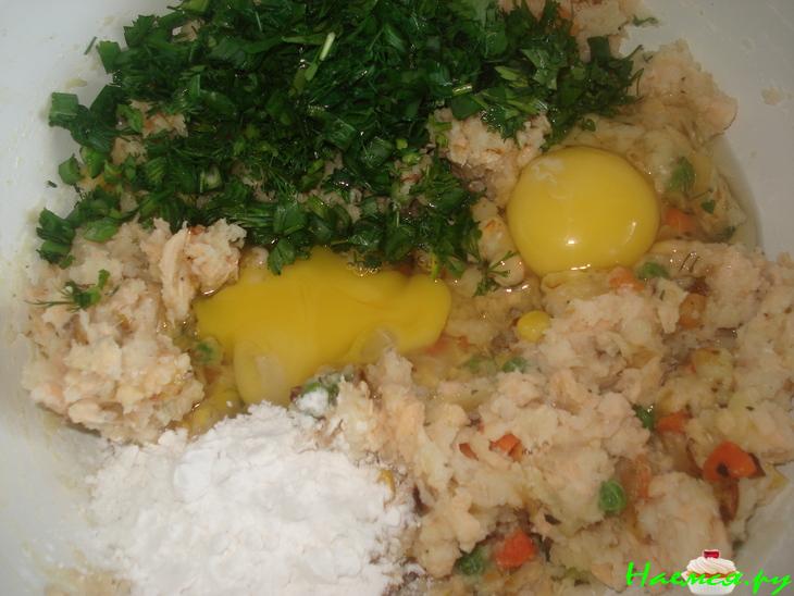 Котлеты из форели с овощами